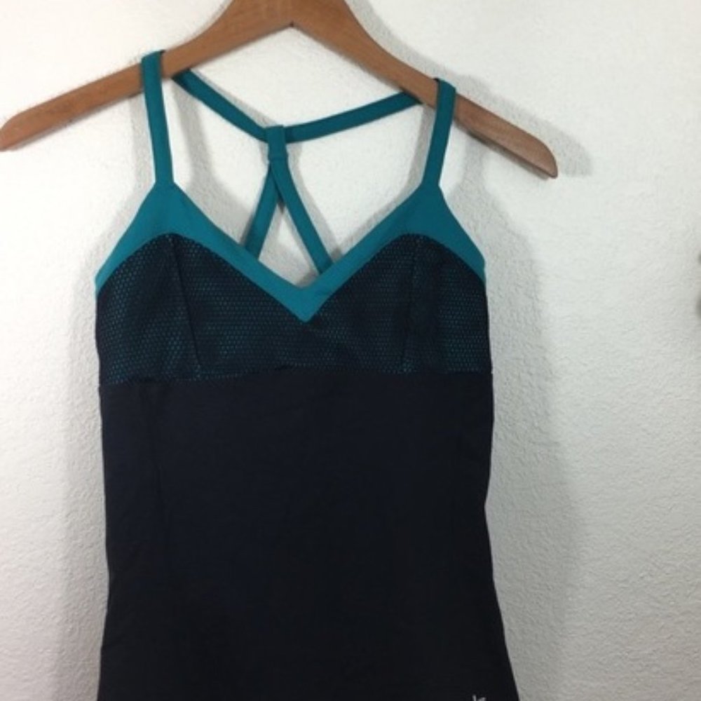 ALO Yoga workout tank top